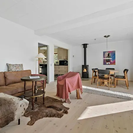 3 Bedroom Cozy In