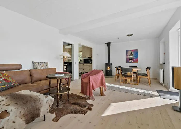 3 Bedroom Cozy In