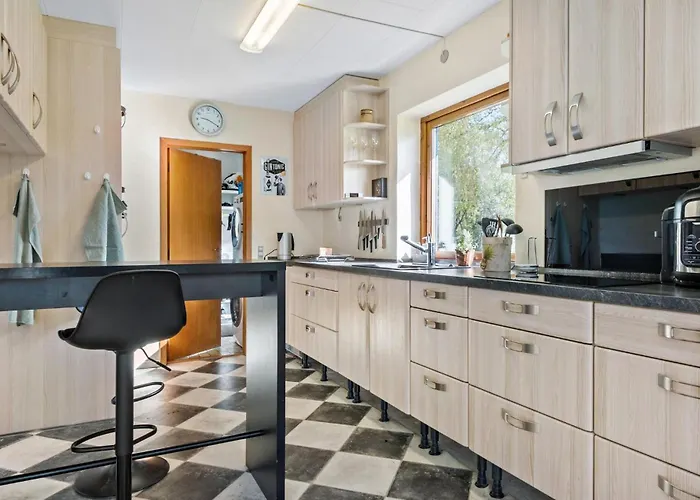 3 Bedroom Cozy In *